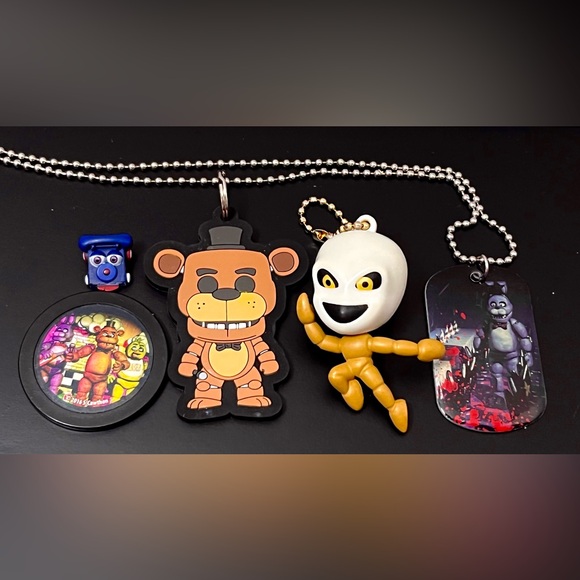 RARE Five Nights At Freddys Collectible Lot - Picture 10 of 14